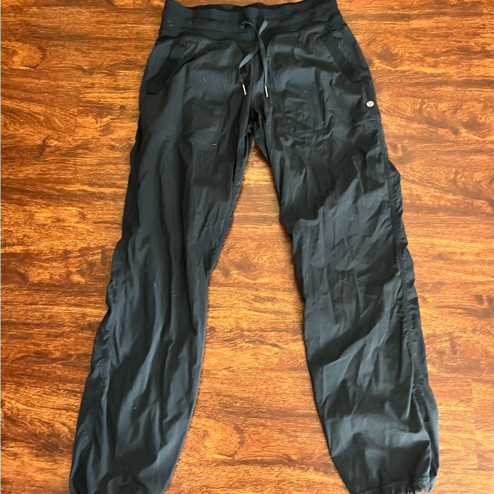 Woman’s Lululemon studio pants